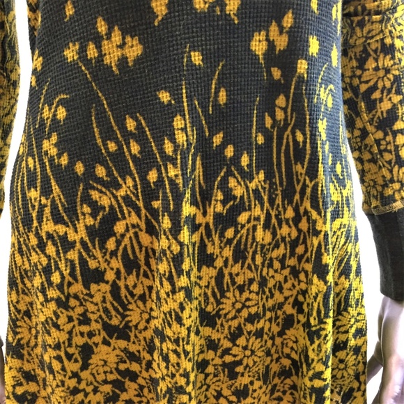 Rare Free People Thermal Boho Floral Print Tee - Size XS - Picture 3 of 6